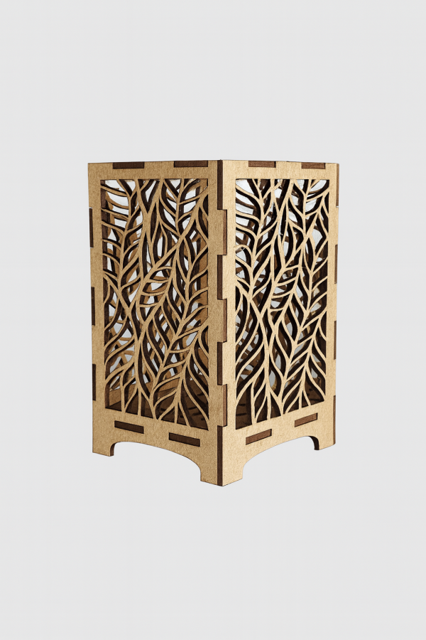 Ludde candle holder with legs, natural