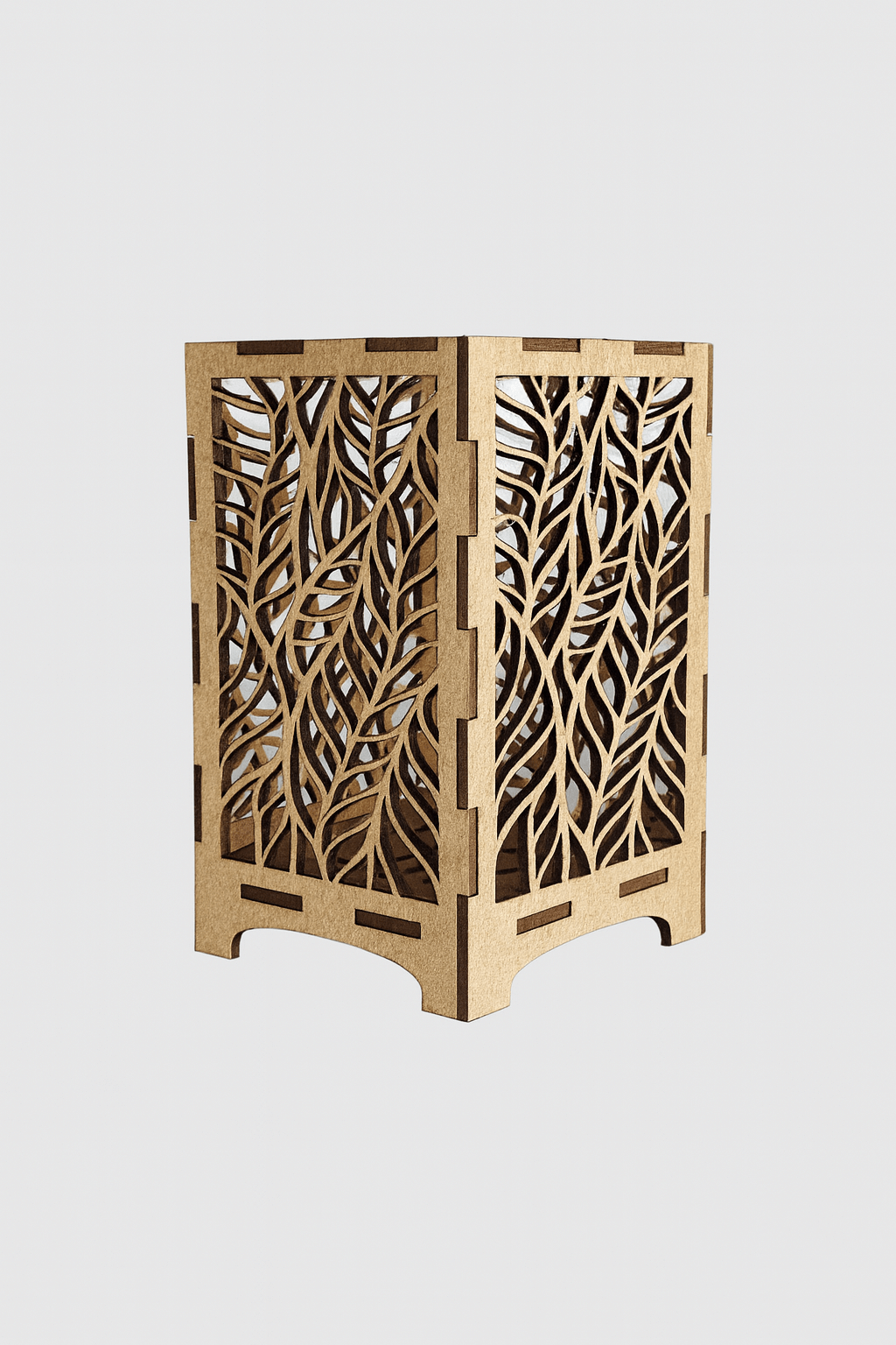 Ludde candle holder with legs, natural