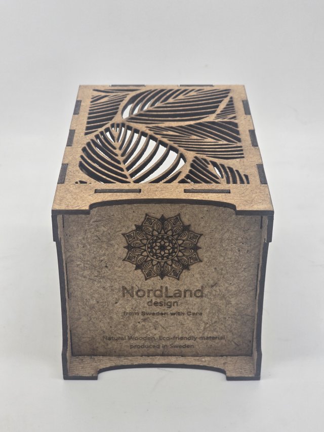 Ljuslyktan Saga – Handgjord ljuslykta i trämaterial. - Bild 13