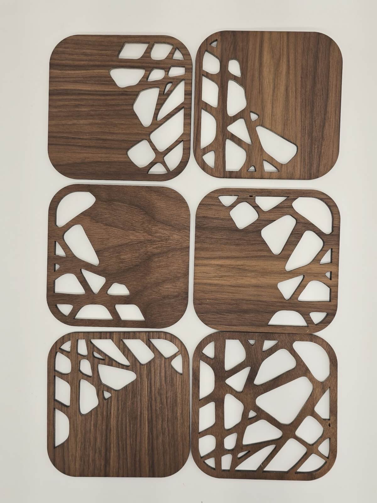 Stenar glasunderlägg samling valnöt