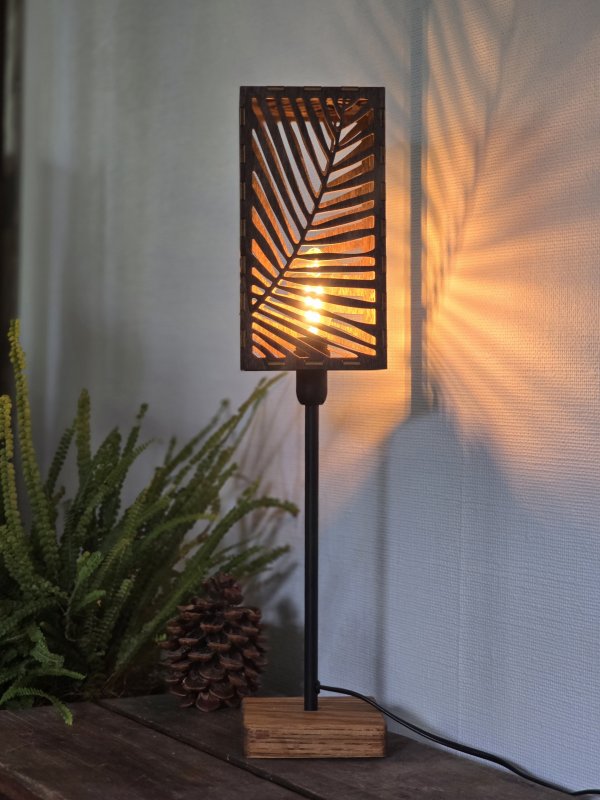 Lory bordslampa med träfot och lampskärm i trä - Bild 5