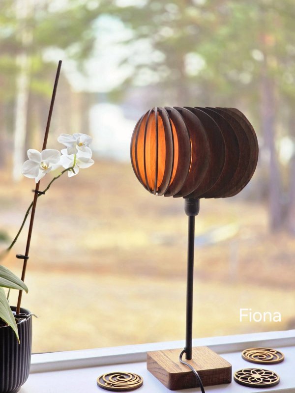 fiona-lamp